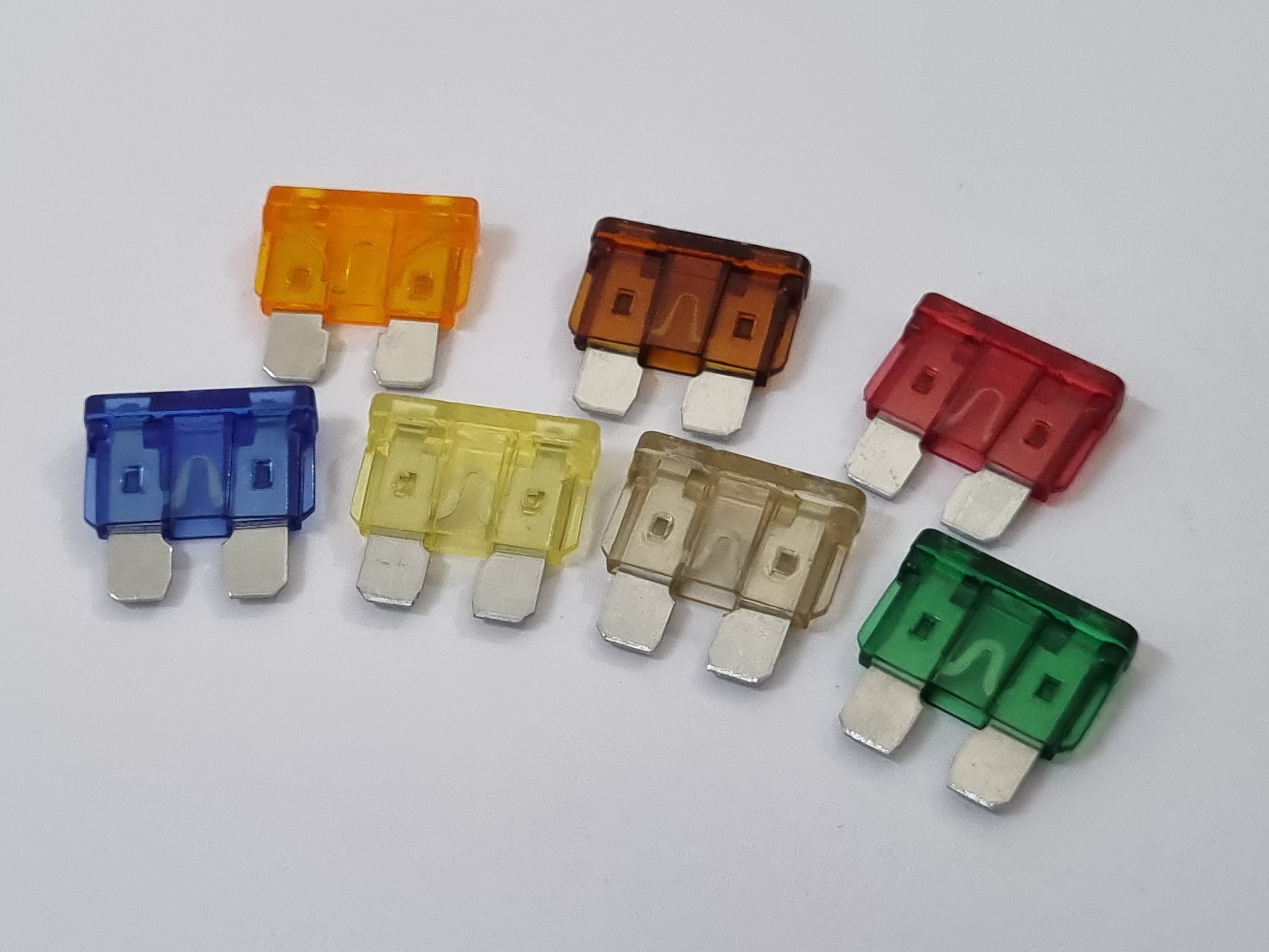 Standard Blade Fuses: 5A, 7A, 10A, 15A, 20A, 25A, 30A