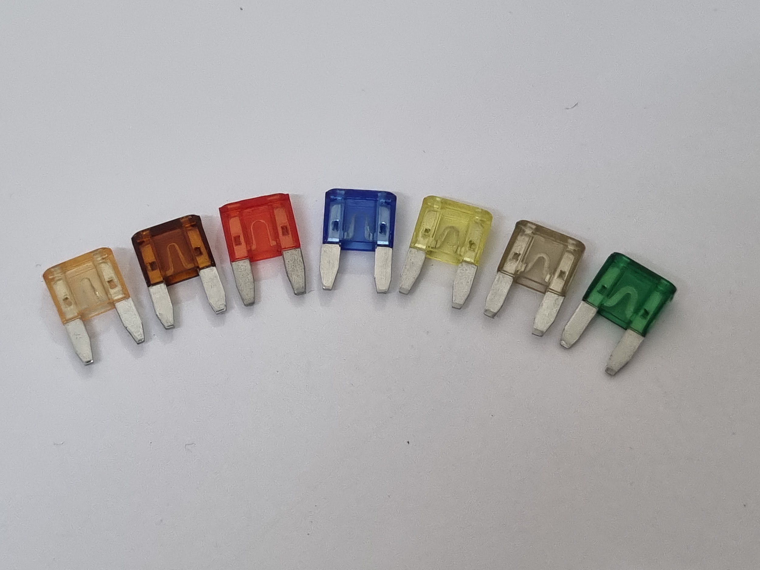 Midi Blade Fuses: 5A, 7,5A 10A, 15A, 20A, 25A, 30A